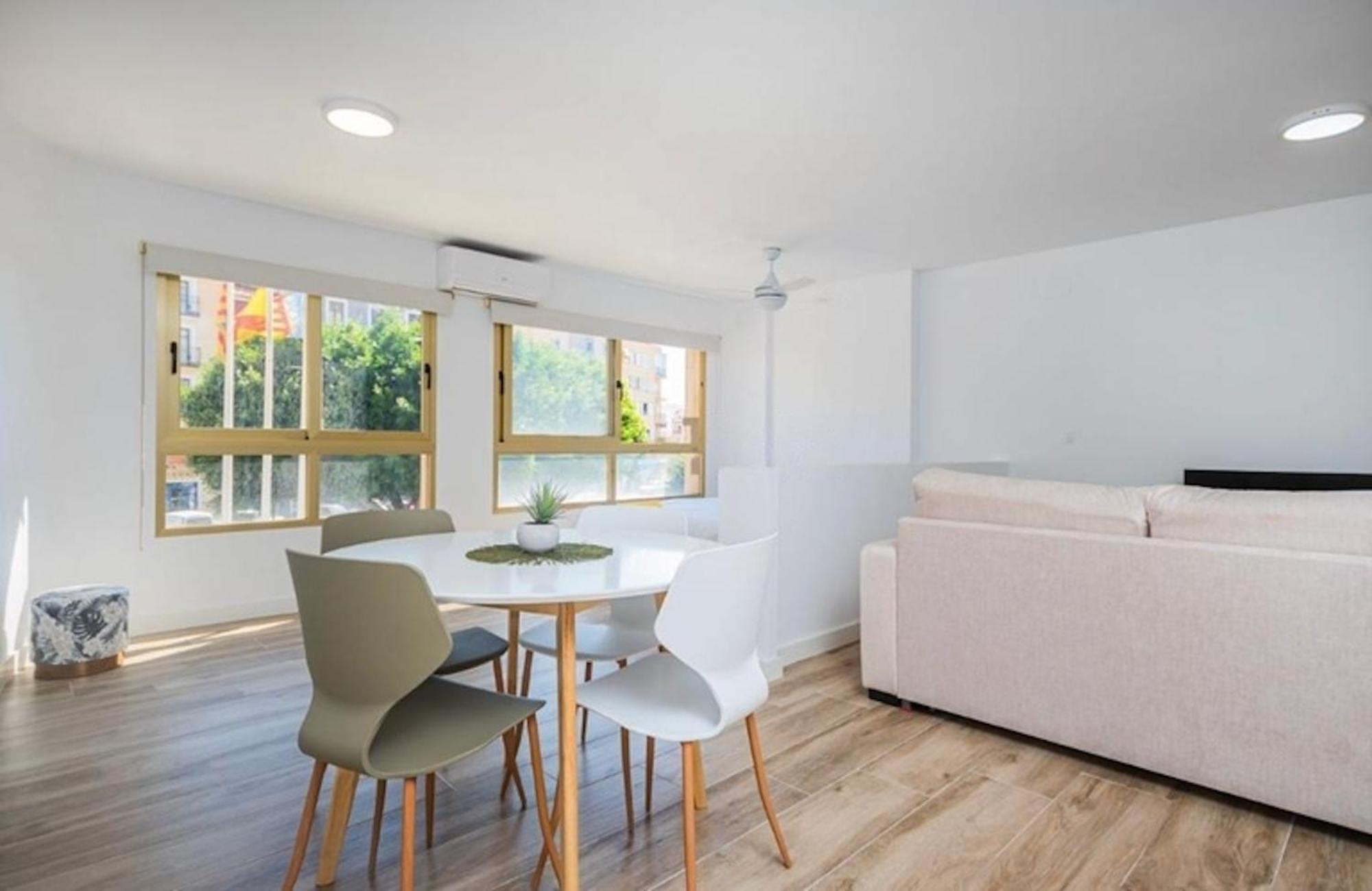 Vive La Vila Cozy Apartment By The Beach Villajoyosa Eksteriør billede